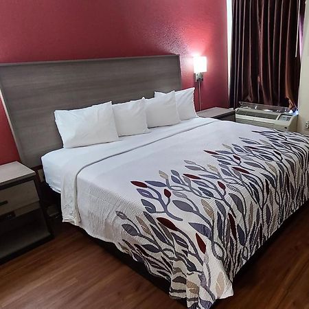 Red Roof Inn & Suites Cornelius - Lake Norman Zewnętrze zdjęcie