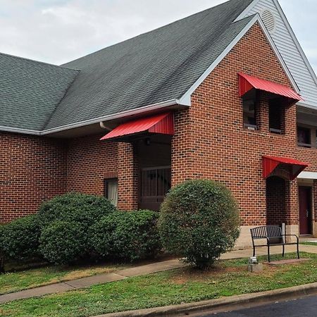 Red Roof Inn & Suites Cornelius - Lake Norman Zewnętrze zdjęcie