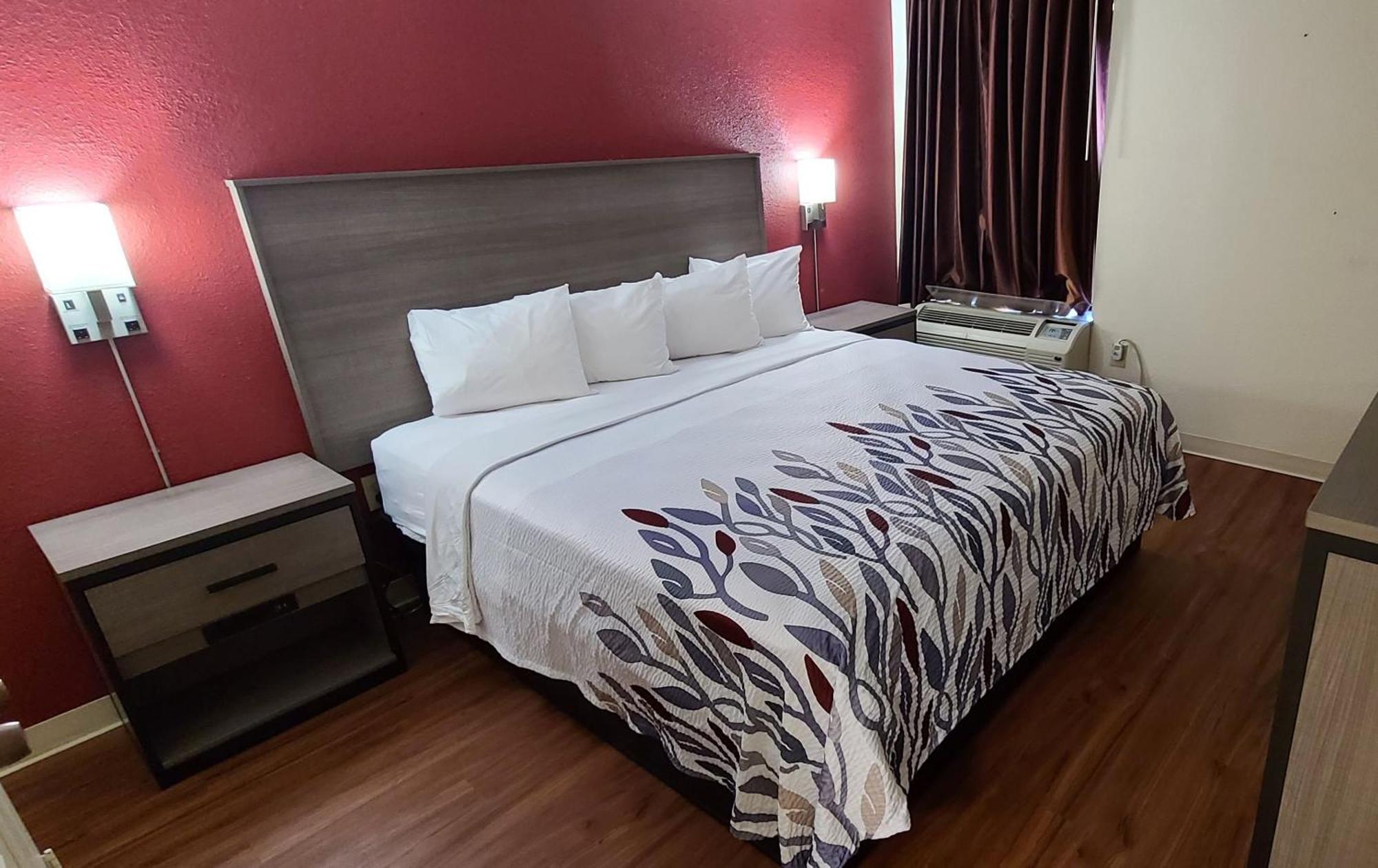 Red Roof Inn & Suites Cornelius - Lake Norman Zewnętrze zdjęcie