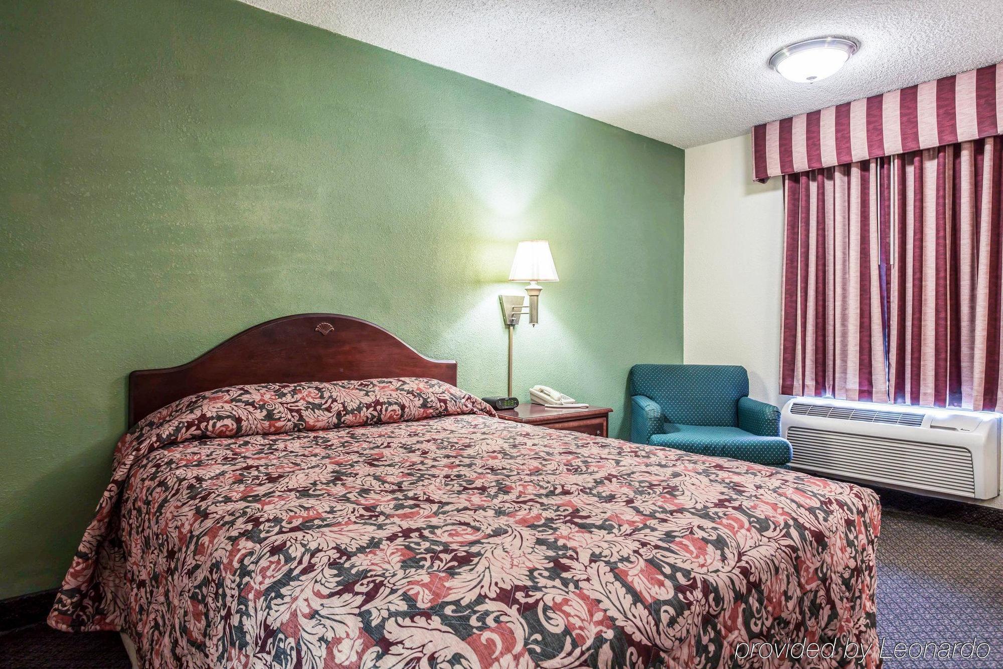 Red Roof Inn & Suites Cornelius - Lake Norman Zewnętrze zdjęcie