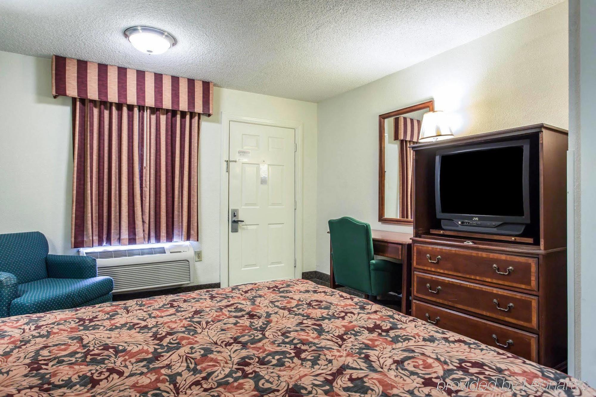 Red Roof Inn & Suites Cornelius - Lake Norman Zewnętrze zdjęcie