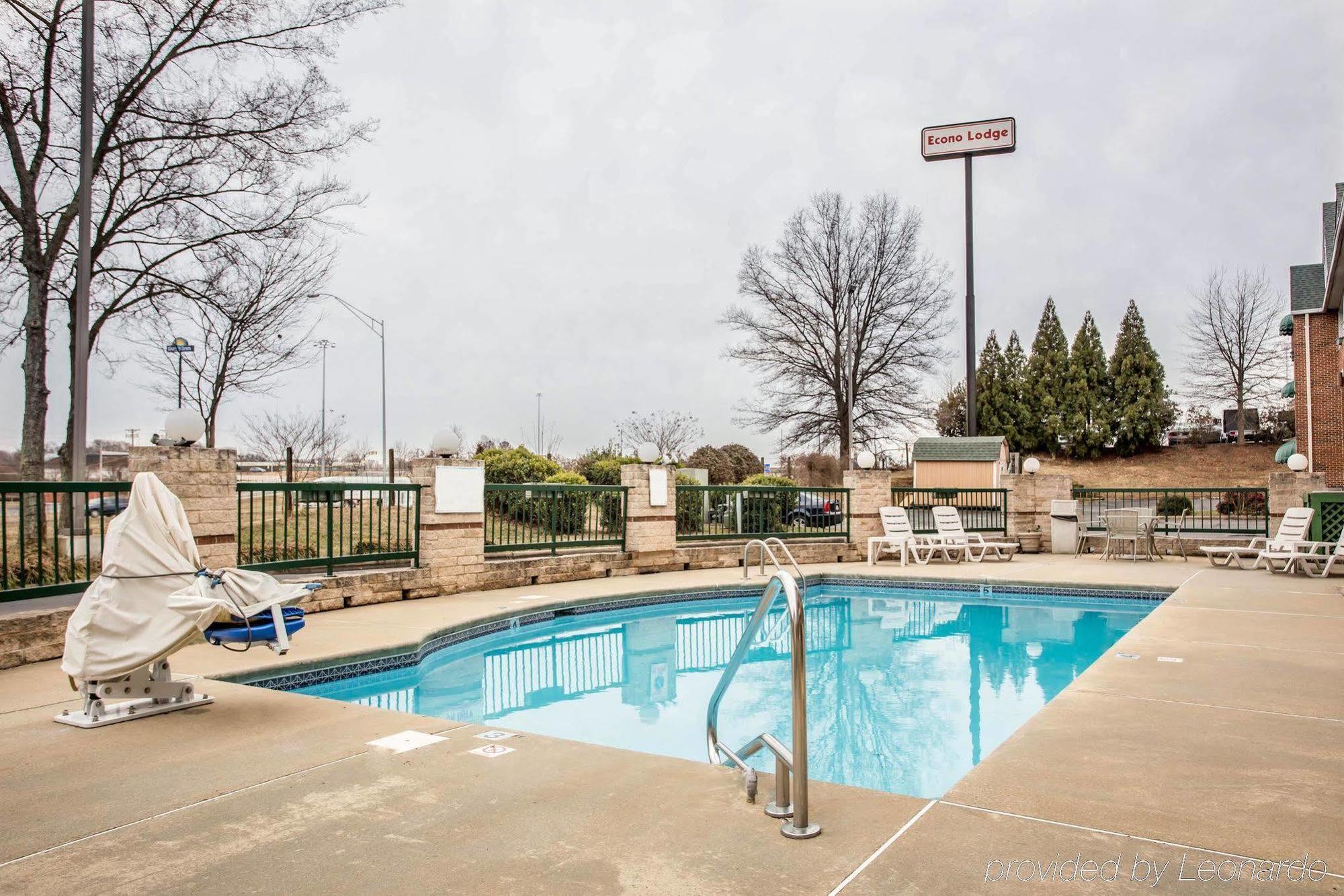 Red Roof Inn & Suites Cornelius - Lake Norman Zewnętrze zdjęcie