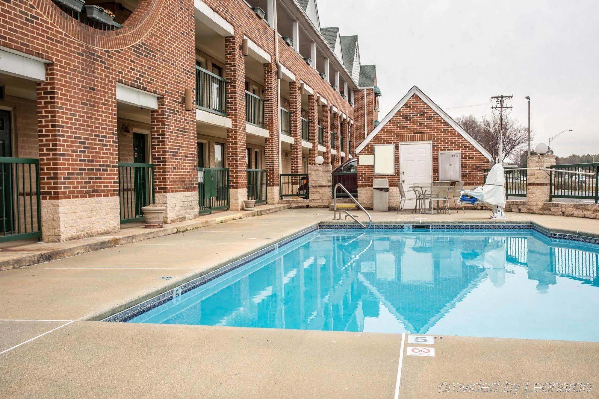 Red Roof Inn & Suites Cornelius - Lake Norman Zewnętrze zdjęcie